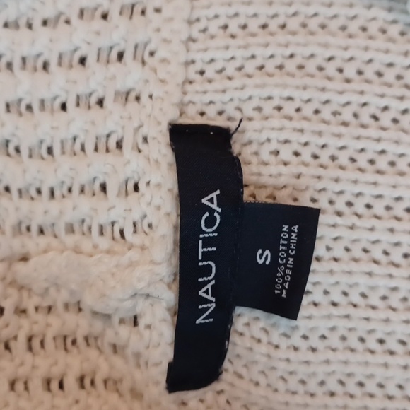 💙🌺Cozy White Cable Knit Sweater With Cowl Neck - Picture 8 of 11